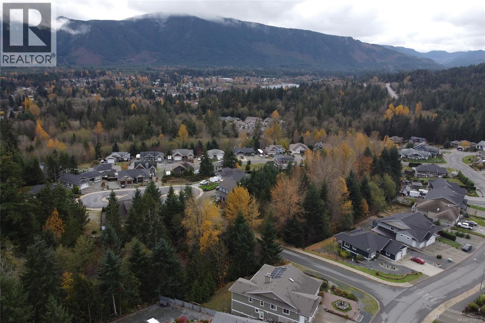 501 Mountain View Dr, Lake Cowichan