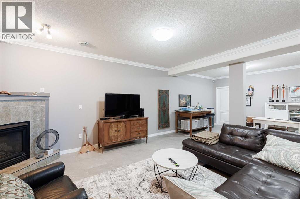 Single Family House for Sale in  Shannon Estates Terrace SW Shawnessy Calgary 