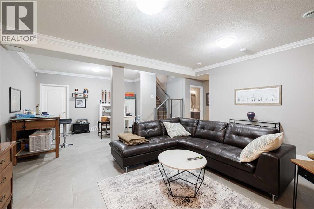 Single Family House for Sale in  Shannon Estates Terrace SW Shawnessy Calgary 