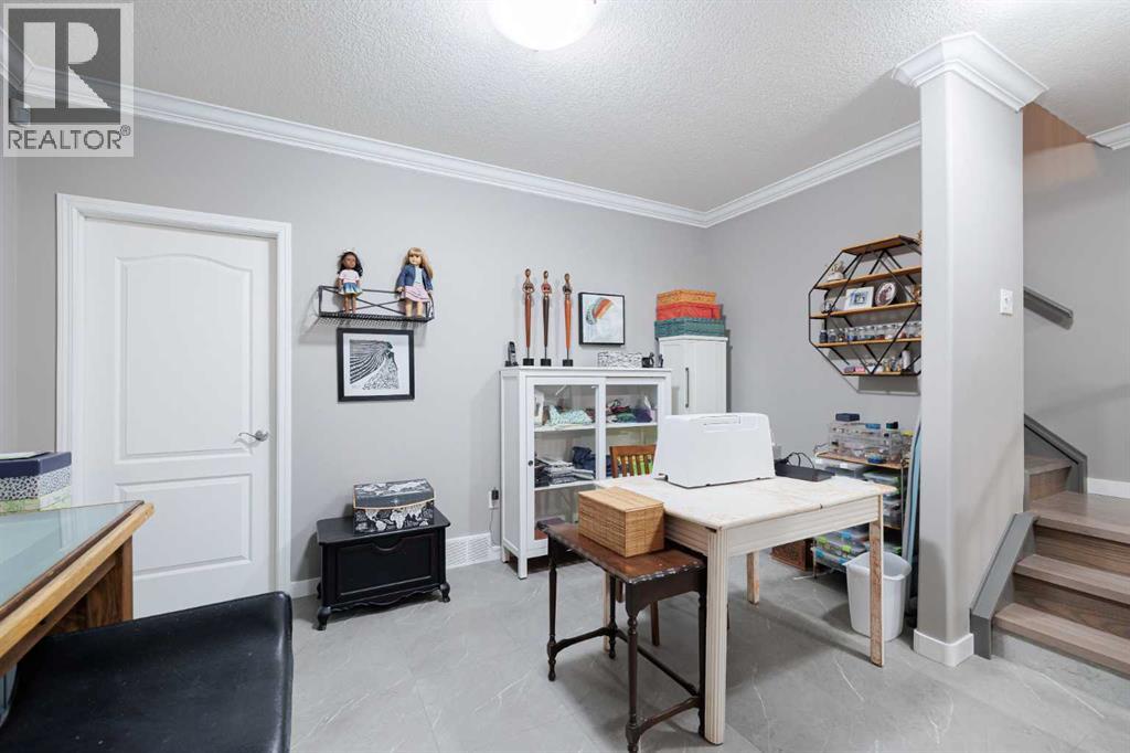 Single Family House for Sale in  Shannon Estates Terrace SW Shawnessy Calgary 