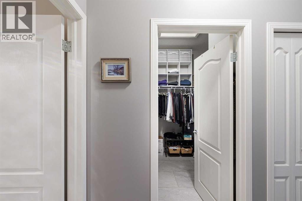 Single Family House for Sale in  Shannon Estates Terrace SW Shawnessy Calgary 