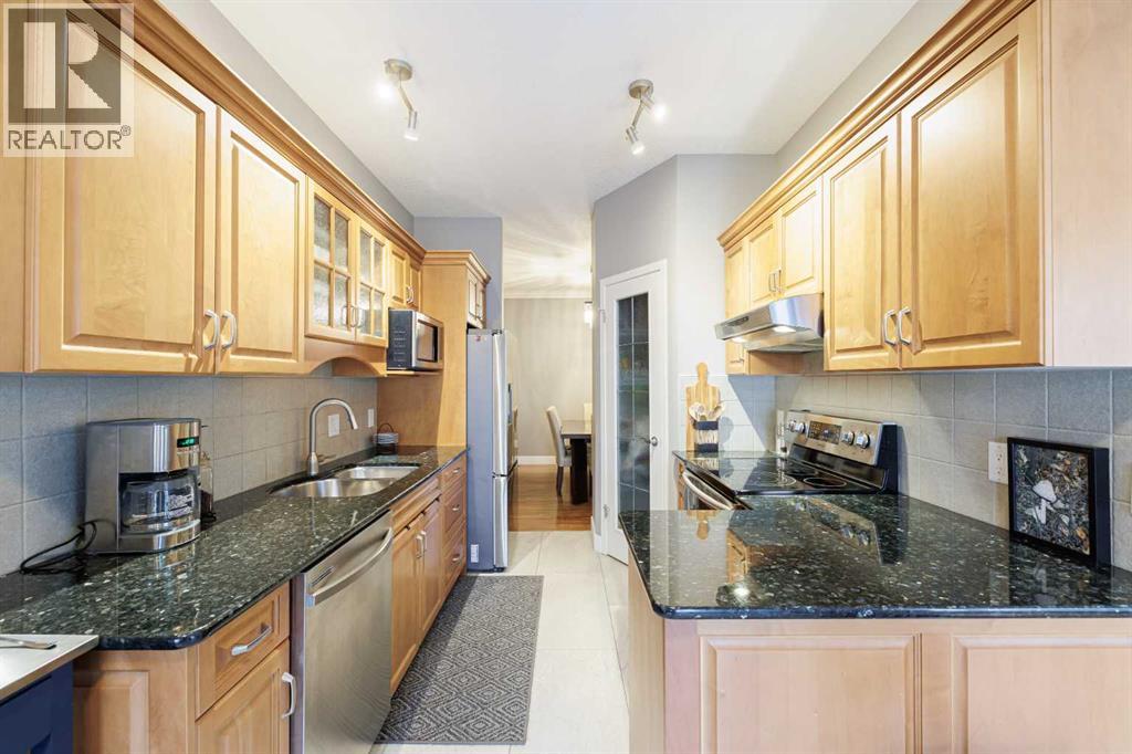 Single Family House for Sale in  Shannon Estates Terrace SW Shawnessy Calgary 