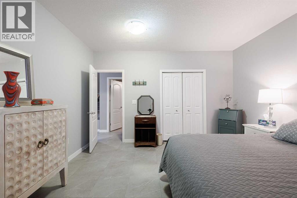 Single Family House for Sale in  Shannon Estates Terrace SW Shawnessy Calgary 