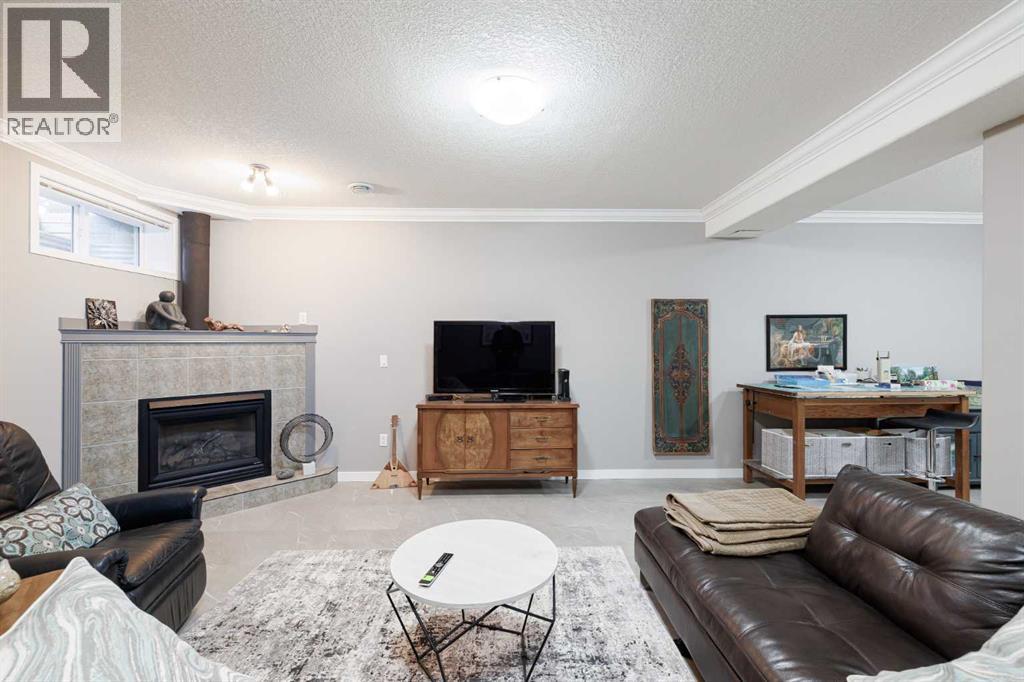 Single Family House for Sale in  Shannon Estates Terrace SW Shawnessy Calgary 