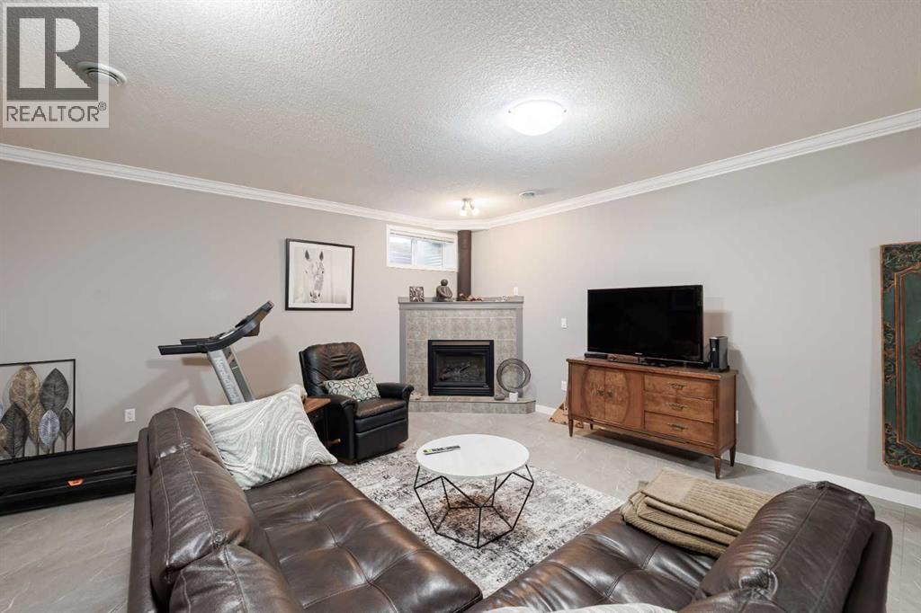 Single Family House for Sale in  Shannon Estates Terrace SW Shawnessy Calgary 