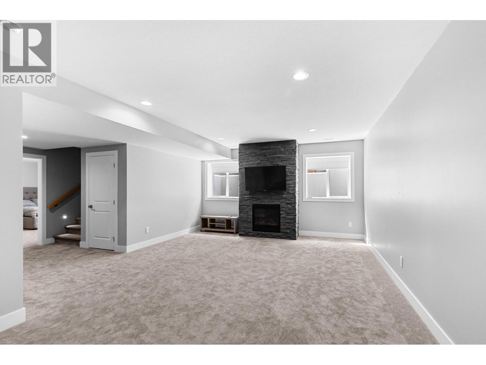  174 Echo Ridge Drive, Kelowna