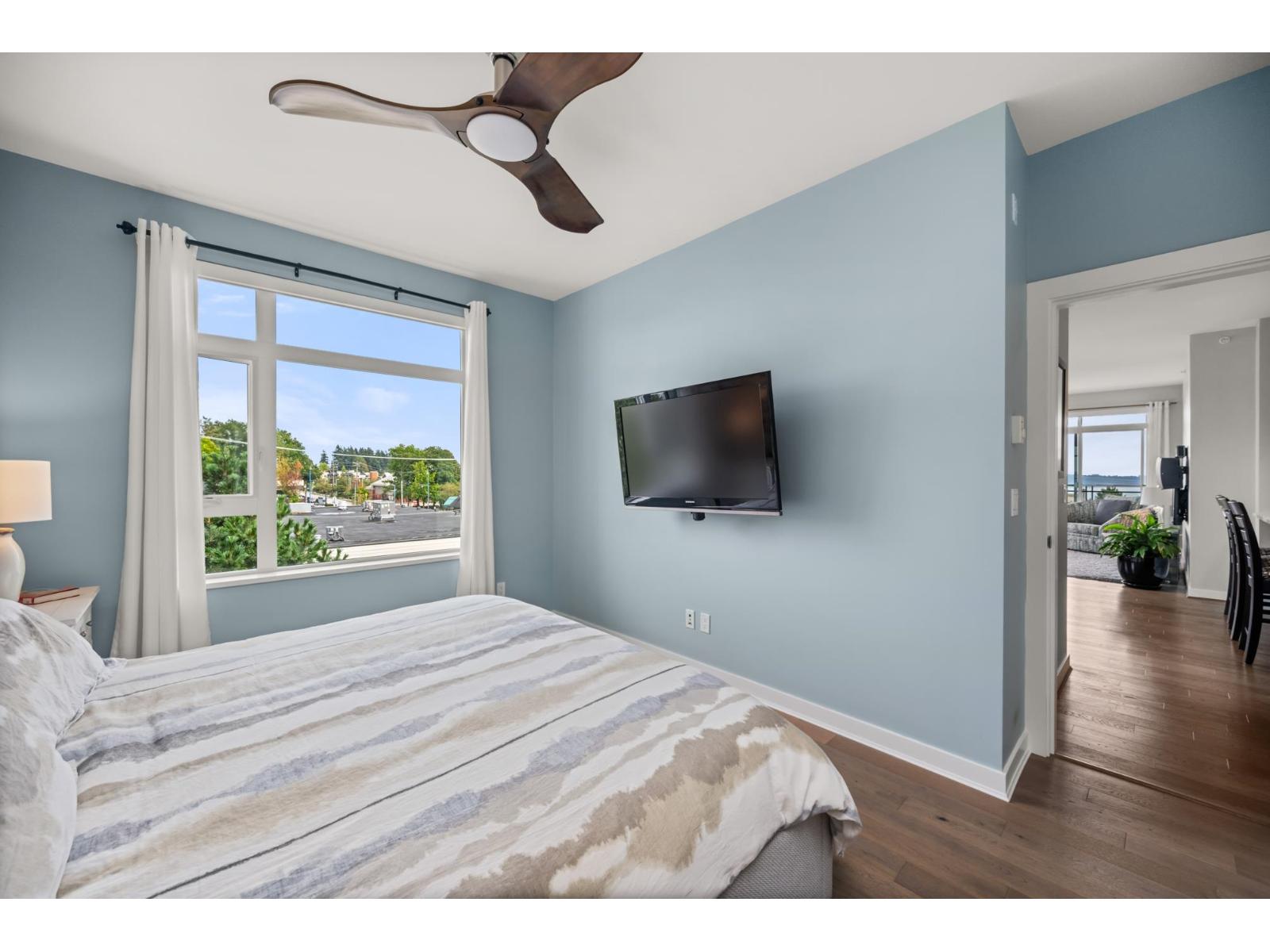 PH2 1333 WINTER STREET, White Rock