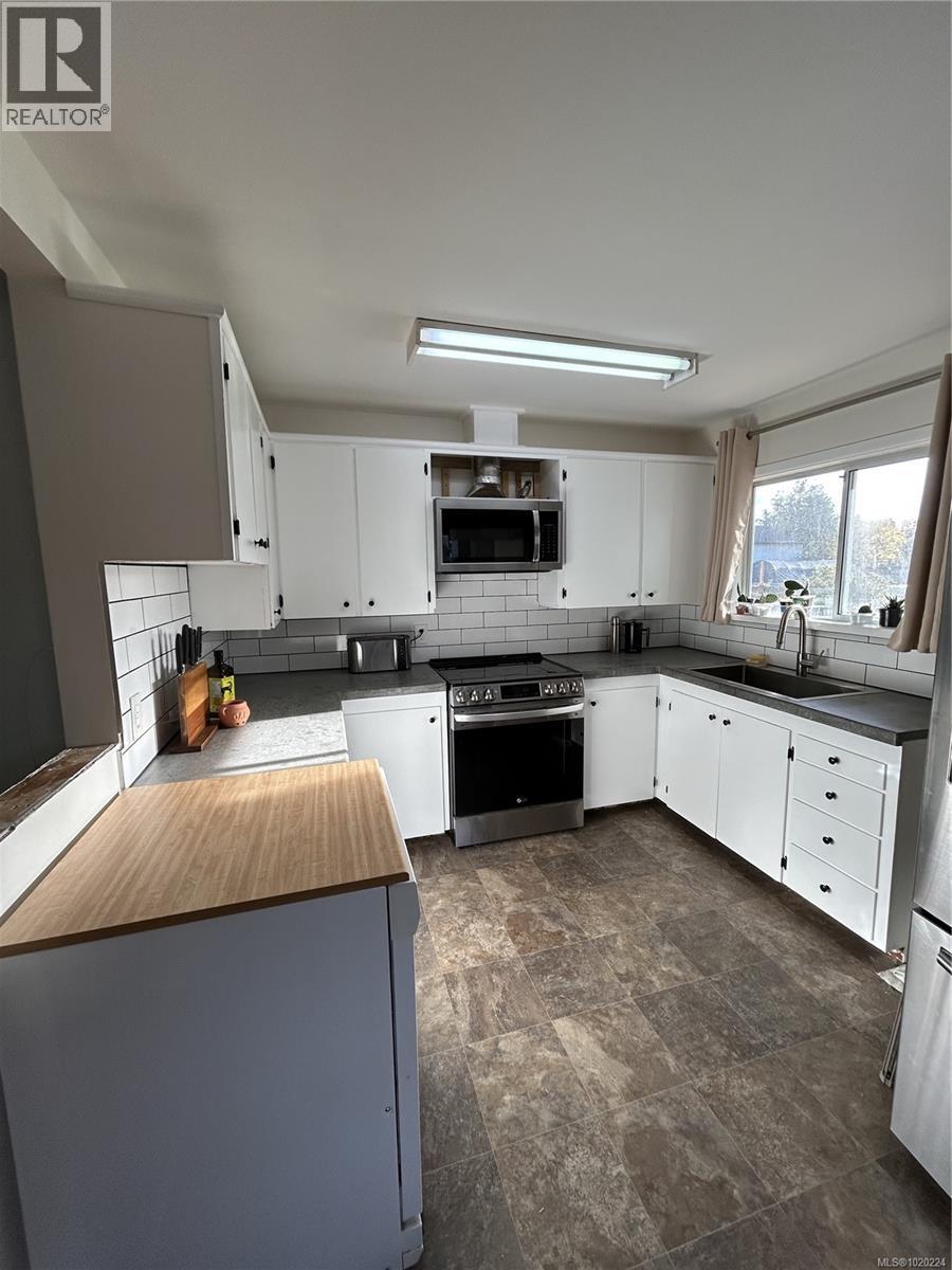  3620 South Island Highway, Campbell River