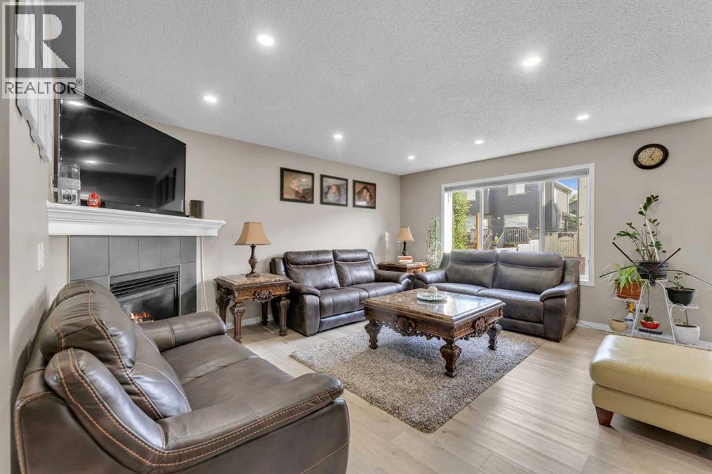 Single Family House for Sale in  Saddlecrest Park NE Saddle Ridge Calgary 