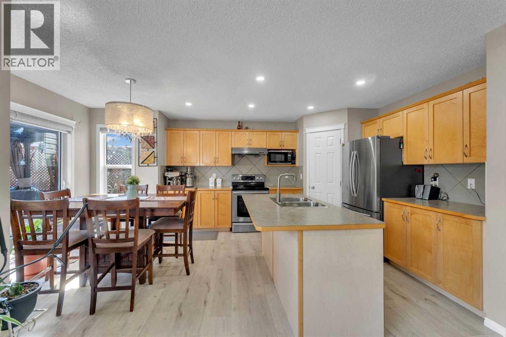 Single Family House for Sale in  Saddlecrest Park NE Saddle Ridge Calgary 