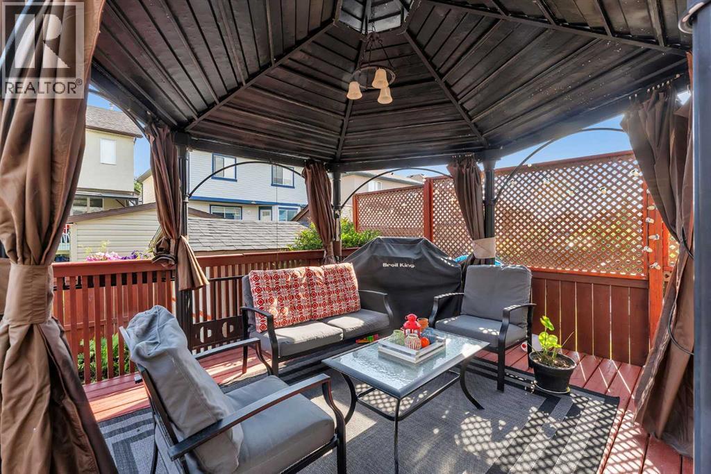 Single Family House for Sale in  Saddlecrest Park NE Saddle Ridge Calgary 