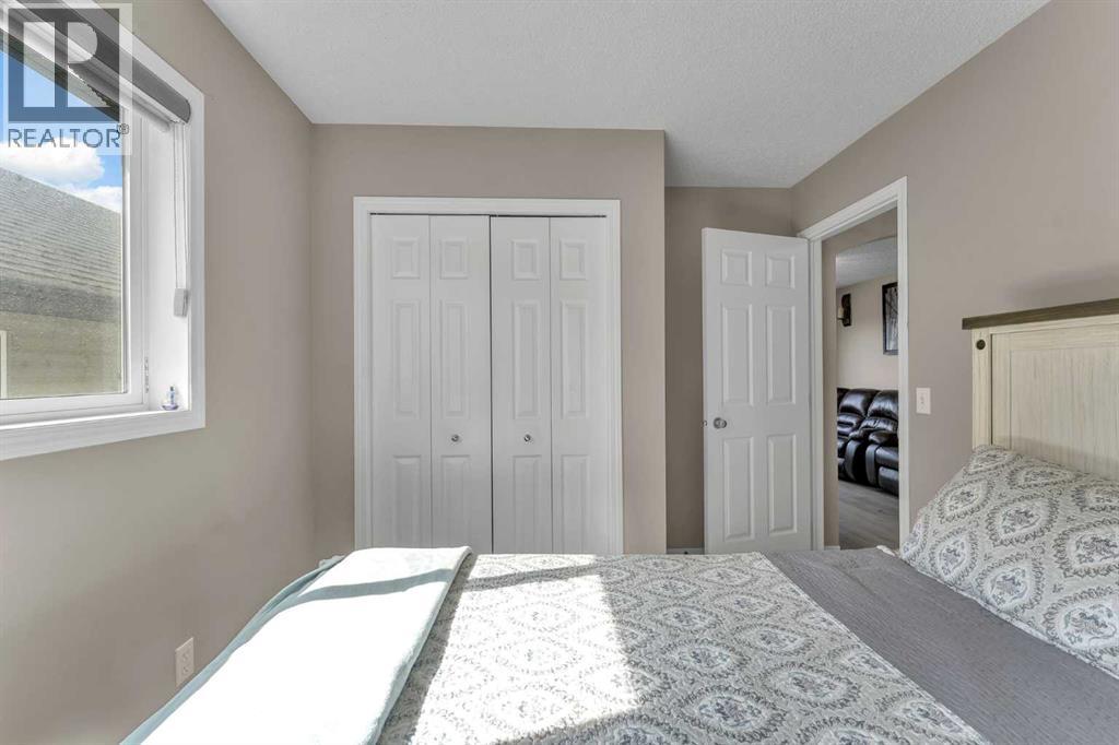 Single Family House for Sale in  Saddlecrest Park NE Saddle Ridge Calgary 