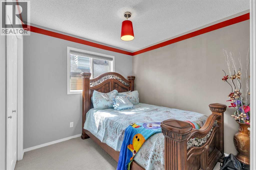 Single Family House for Sale in  Saddlecrest Park NE Saddle Ridge Calgary 