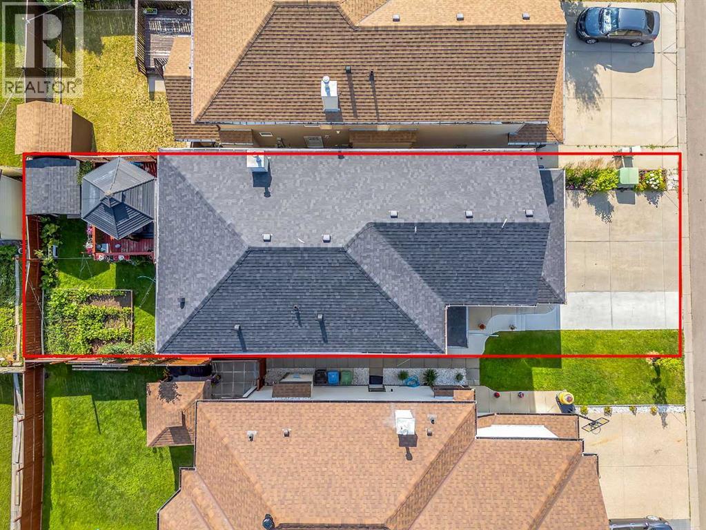 Single Family House for Sale in  Saddlecrest Park NE Saddle Ridge Calgary 