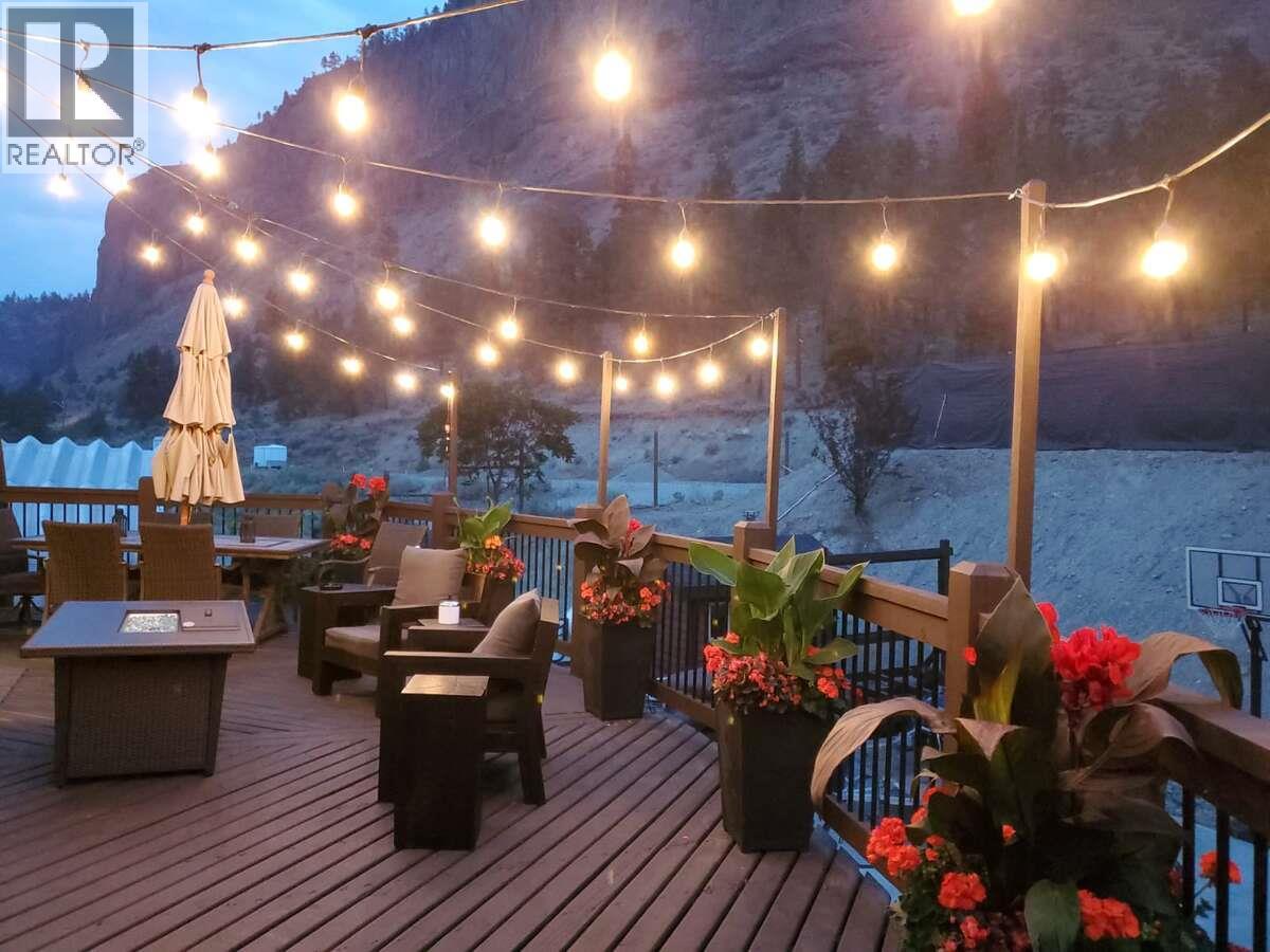 9200 Shale Avenue, Summerland