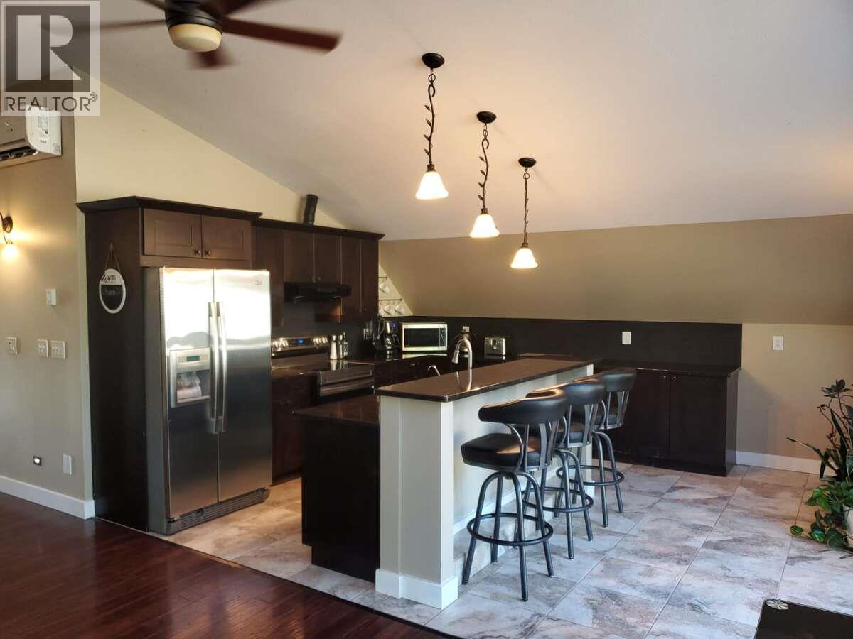 9200 Shale Avenue, Summerland