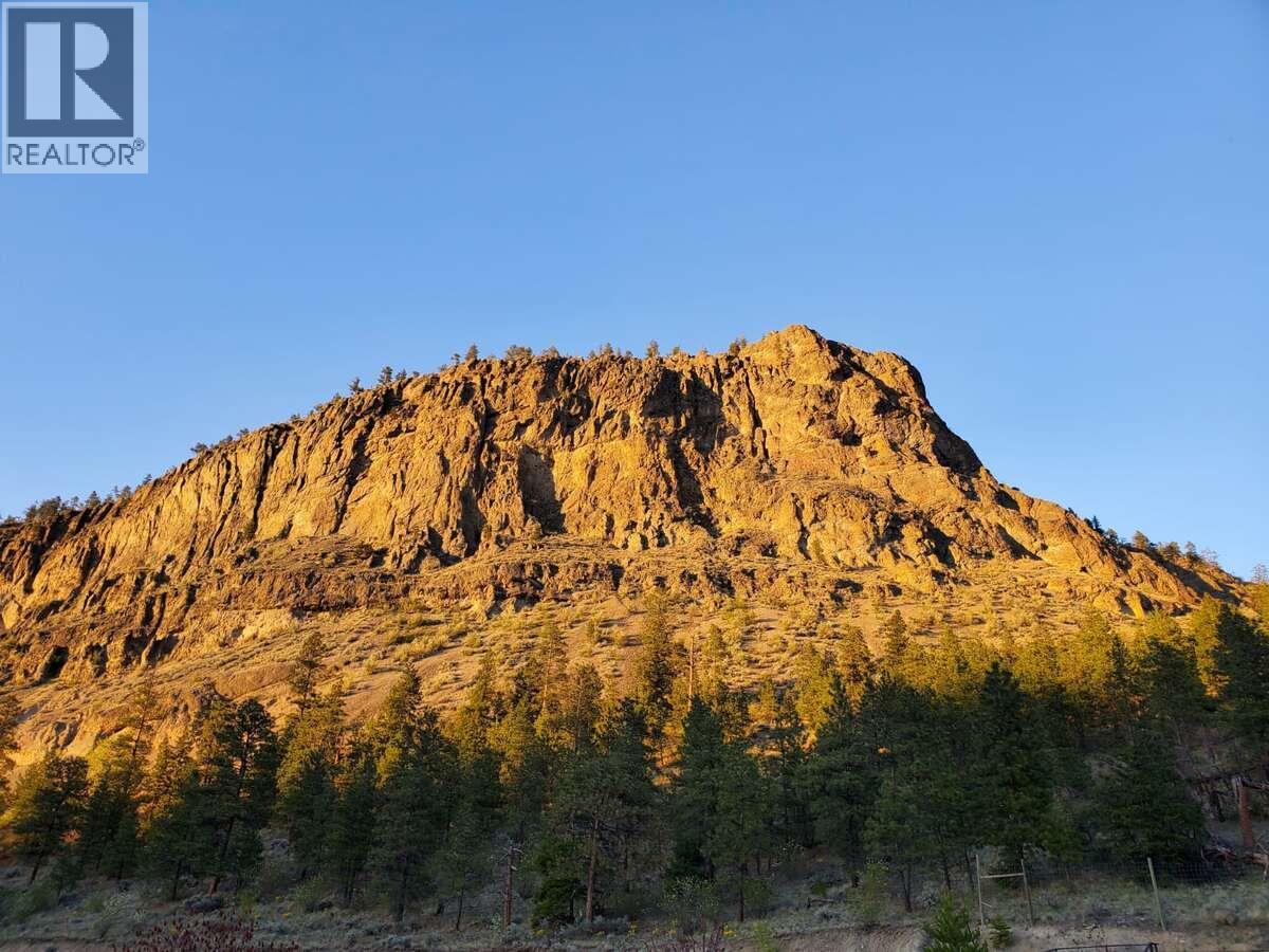 9200 Shale Avenue, Summerland