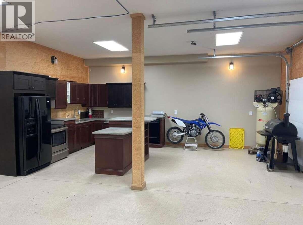 9200 Shale Avenue, Summerland