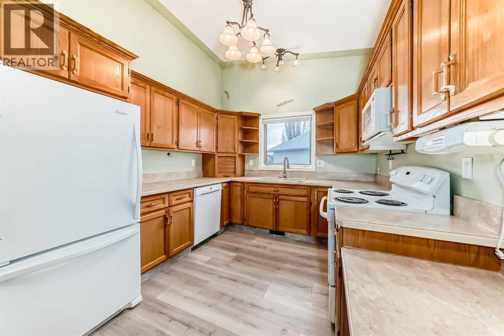 135 Kemp Avenue, Red Deer