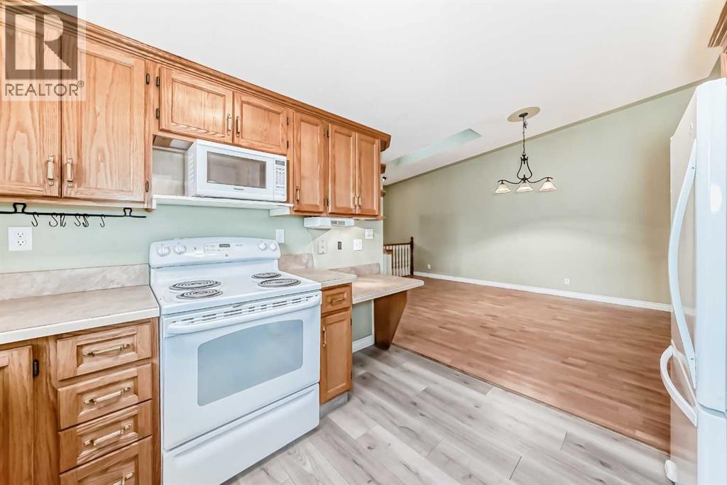 135 Kemp Avenue, Red Deer