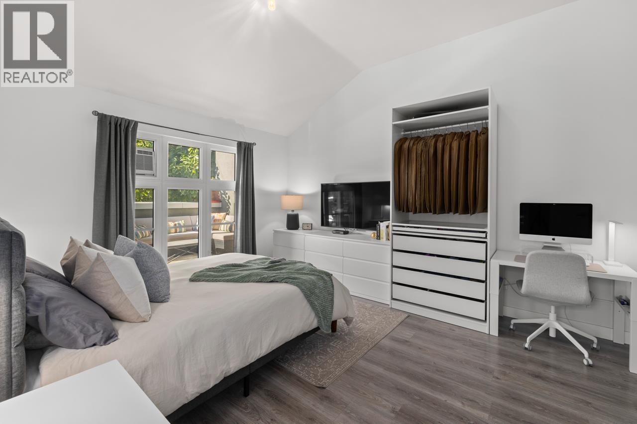 6 2880 W 33RD AVENUE, Vancouver