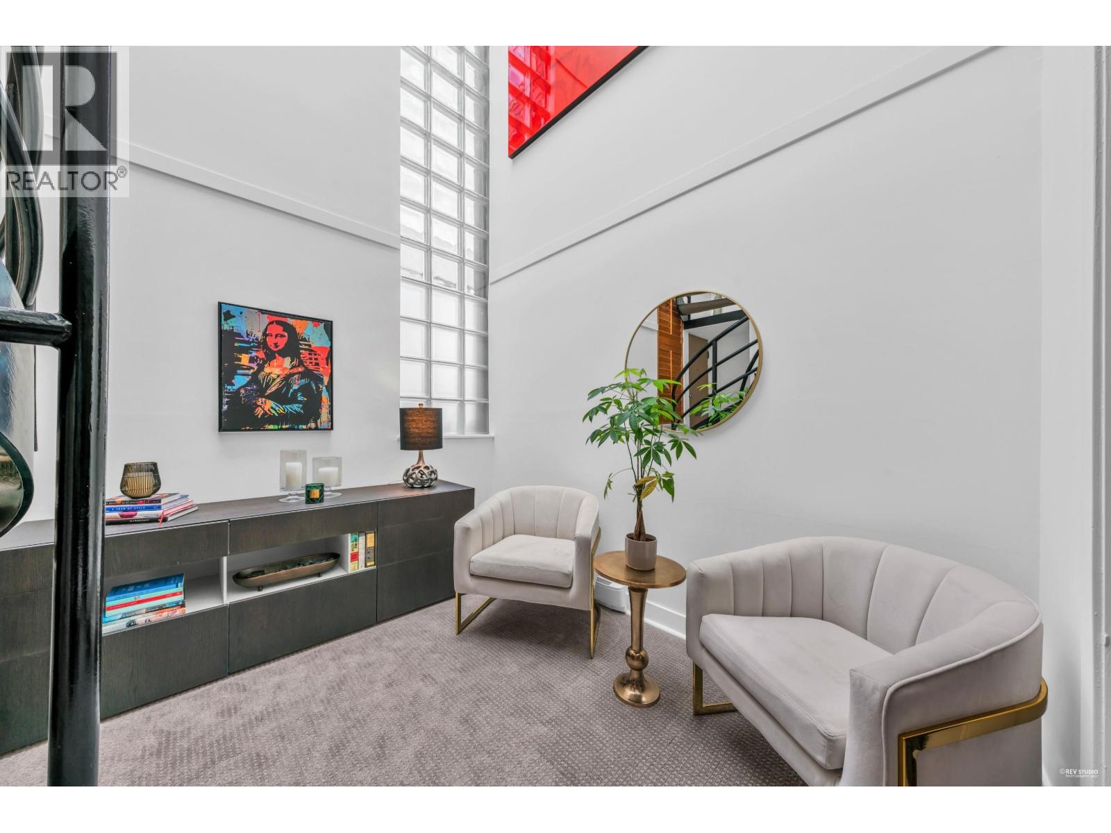 2243 OAK STREET, Vancouver