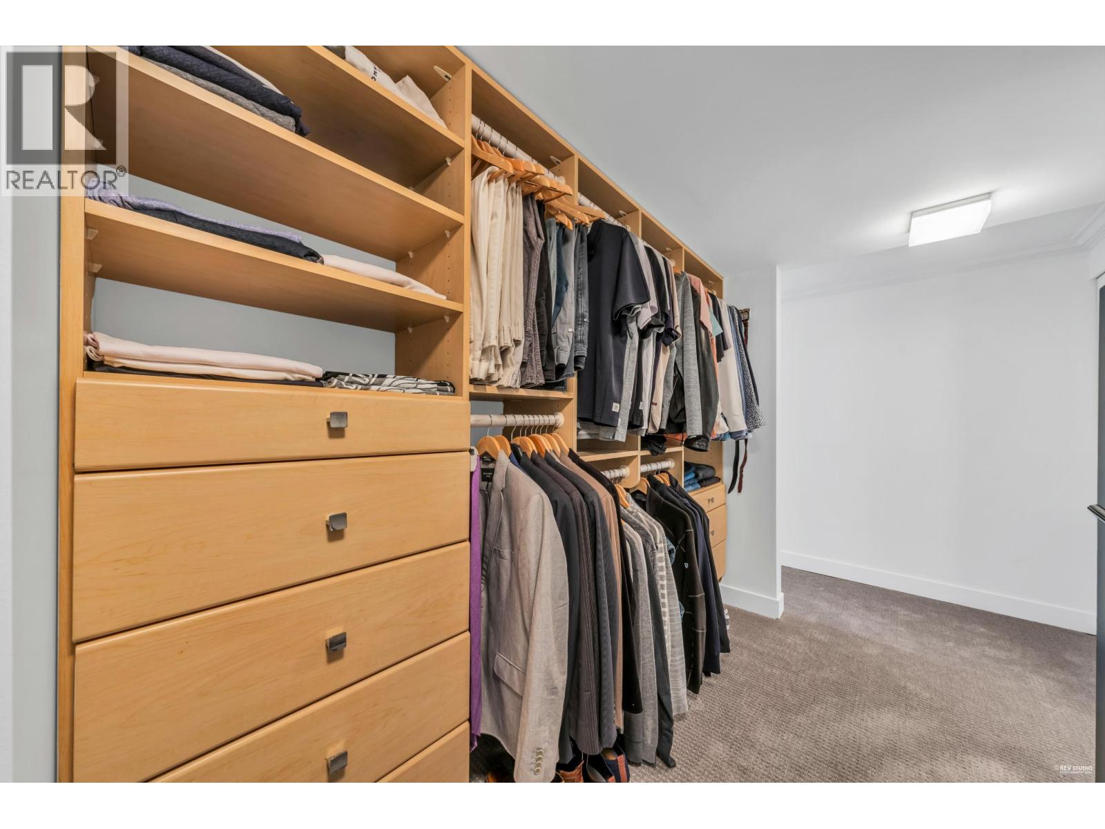 2243 OAK STREET, Vancouver