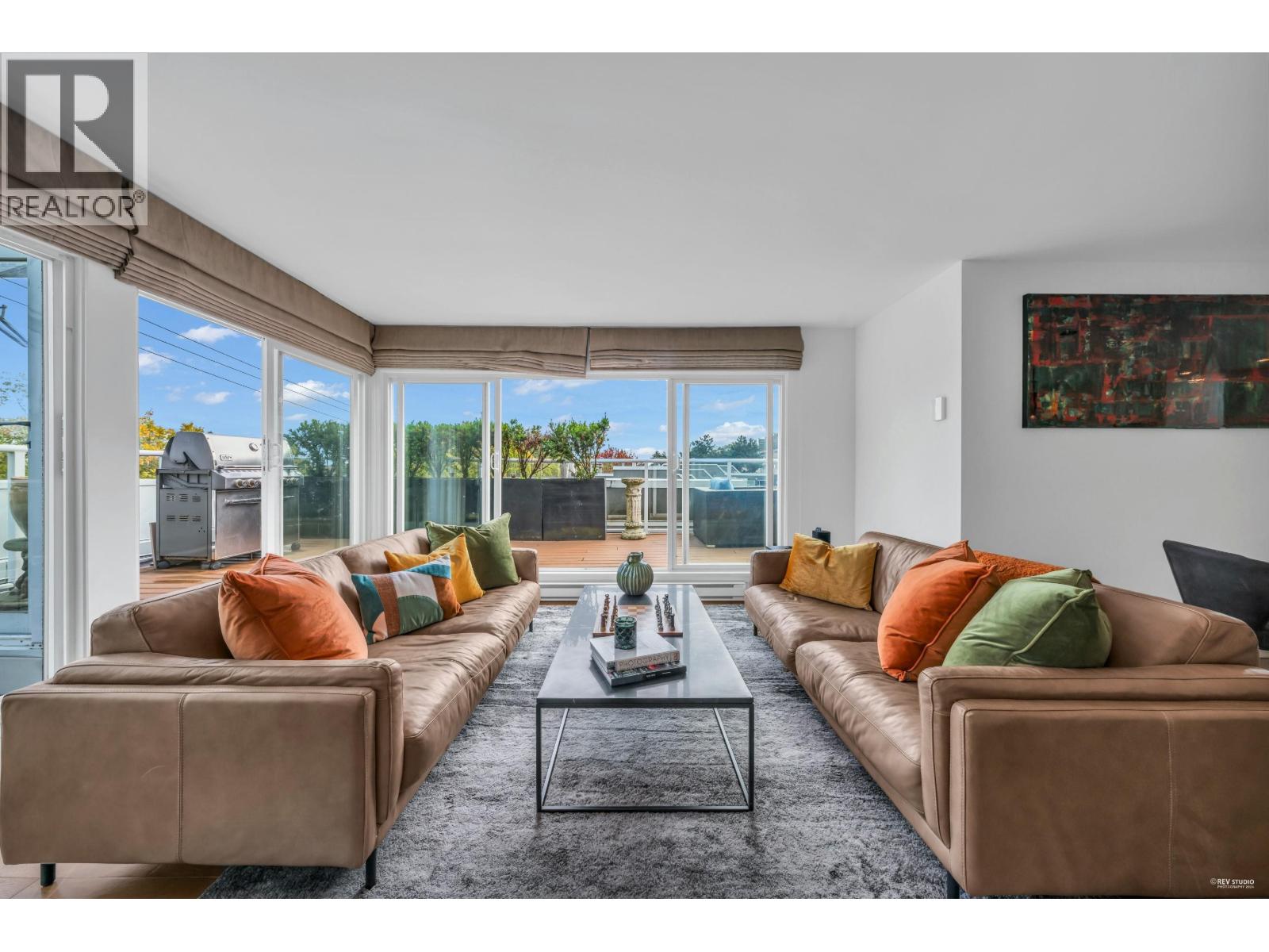 2243 OAK STREET, Vancouver