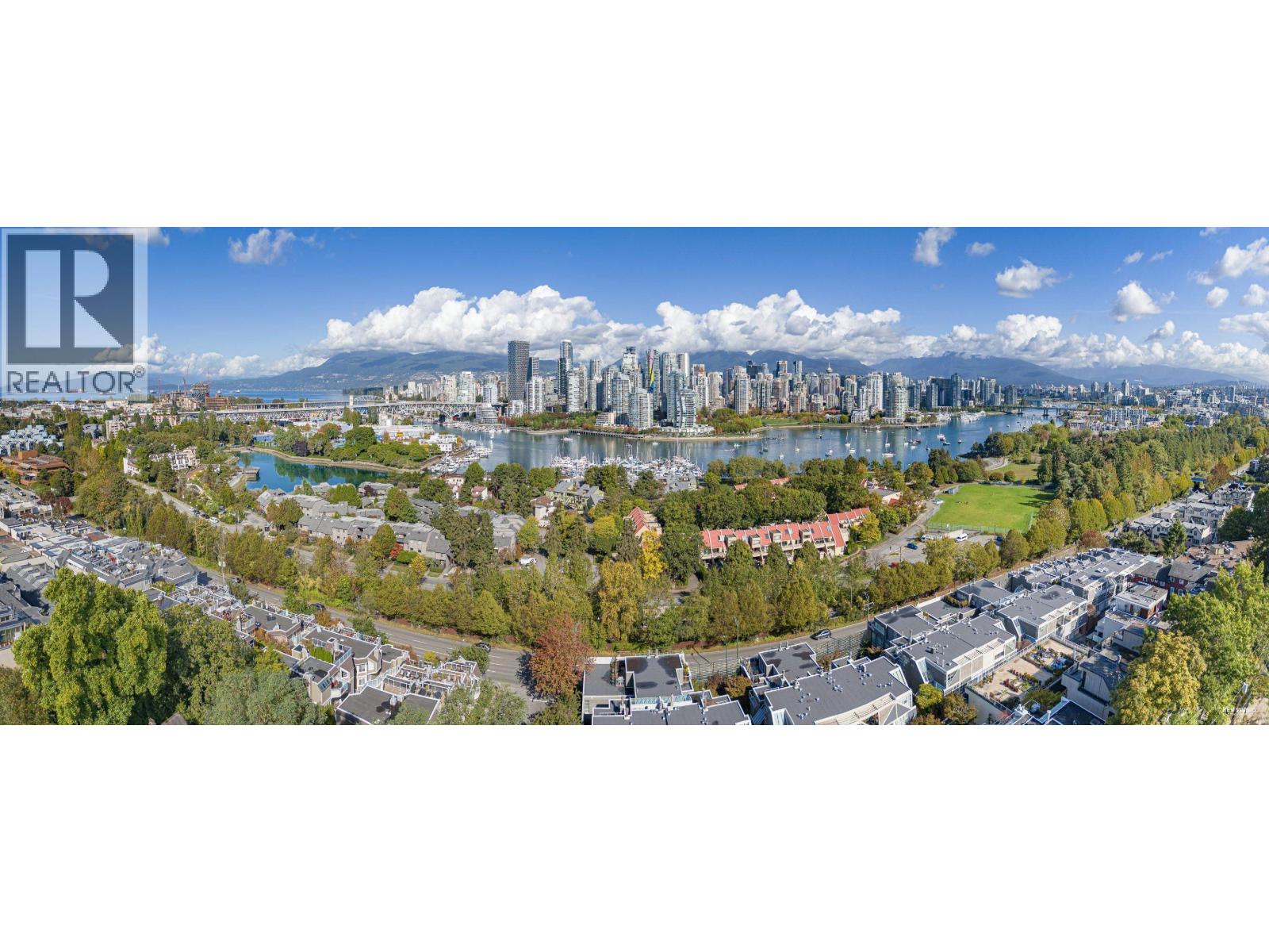 2243 OAK STREET, Vancouver