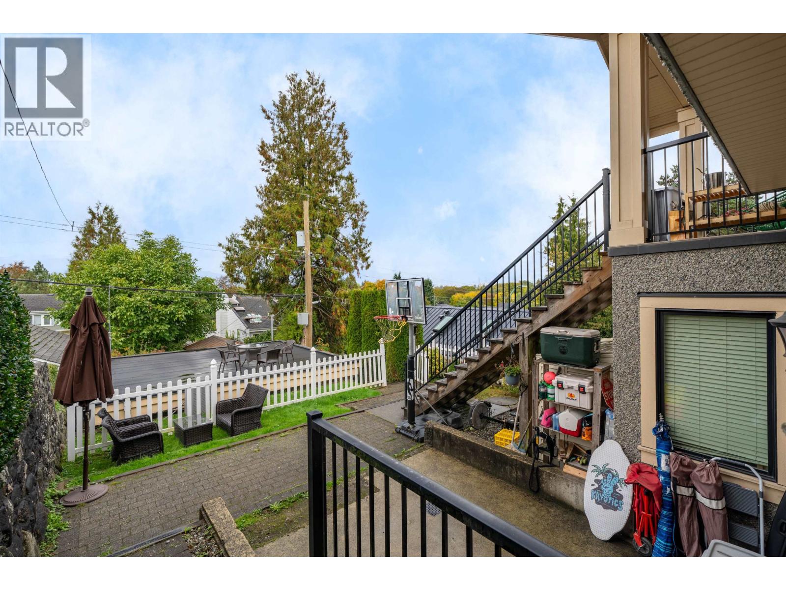 3511 W 15TH AVENUE, Vancouver