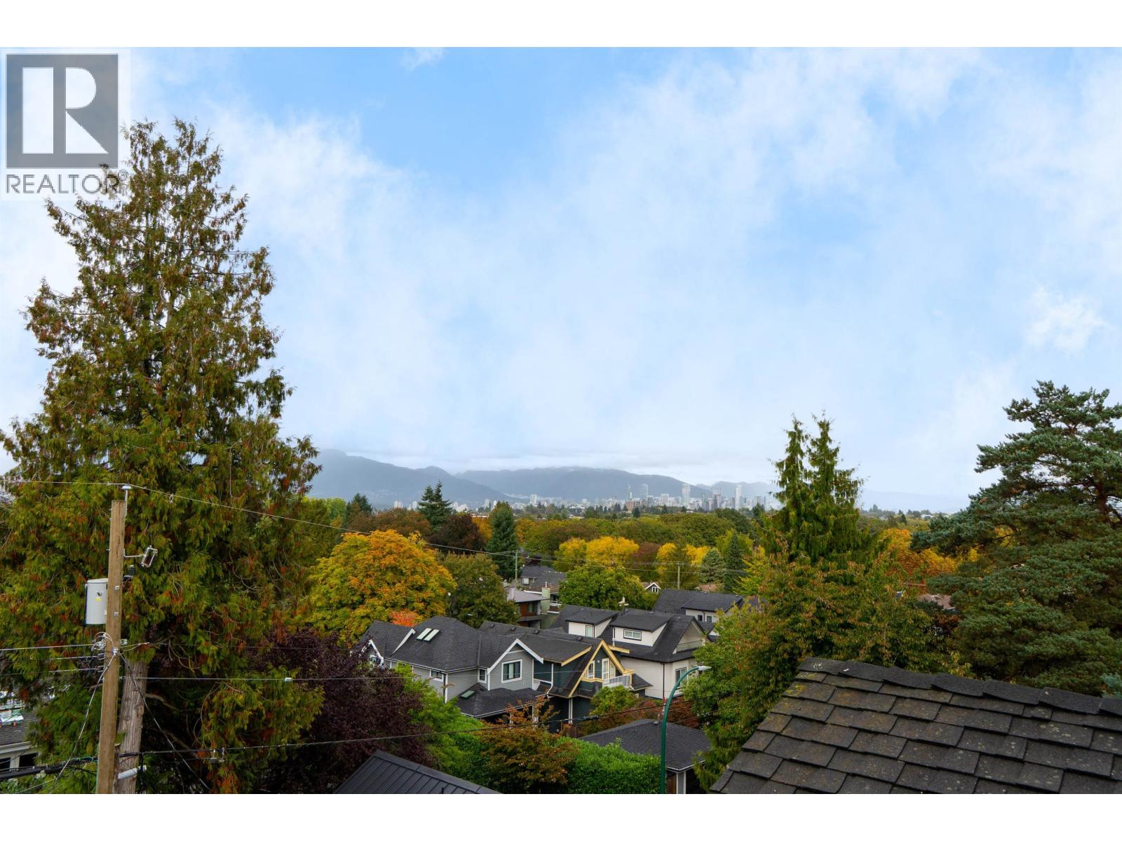 3511 W 15TH AVENUE, Vancouver