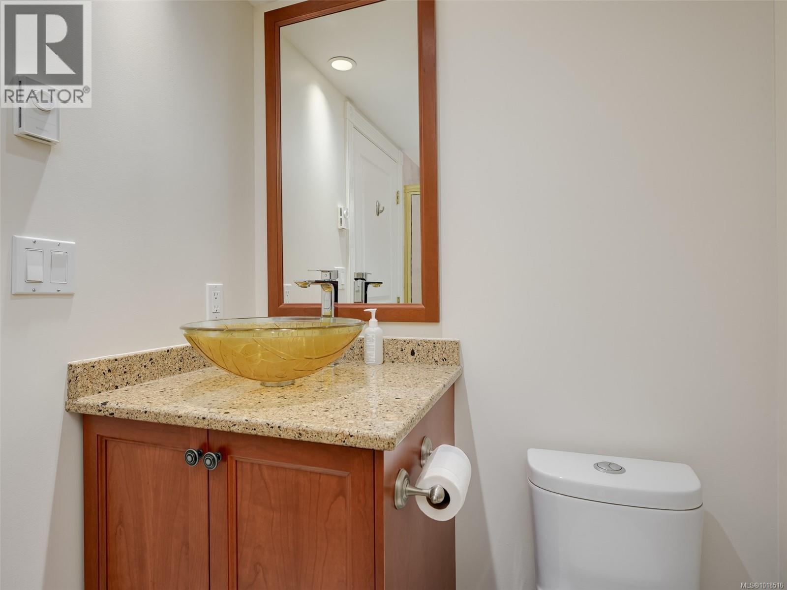 803 75 Songhees Road, Victoria