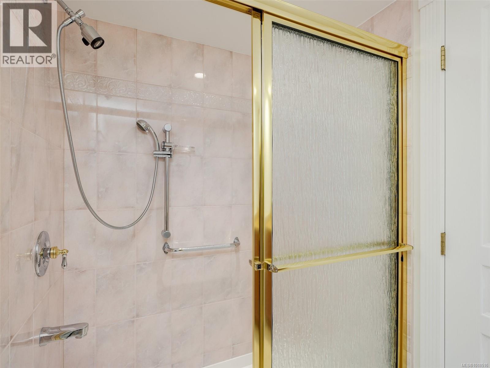 803 75 Songhees Road, Victoria