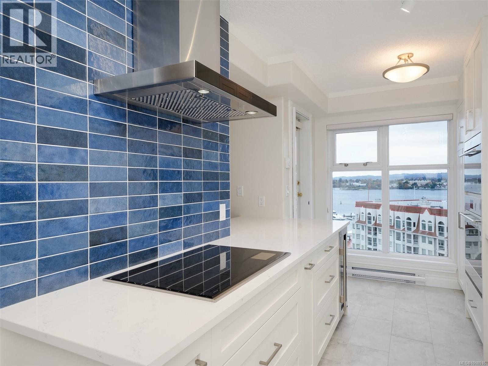 803 75 Songhees Road, Victoria