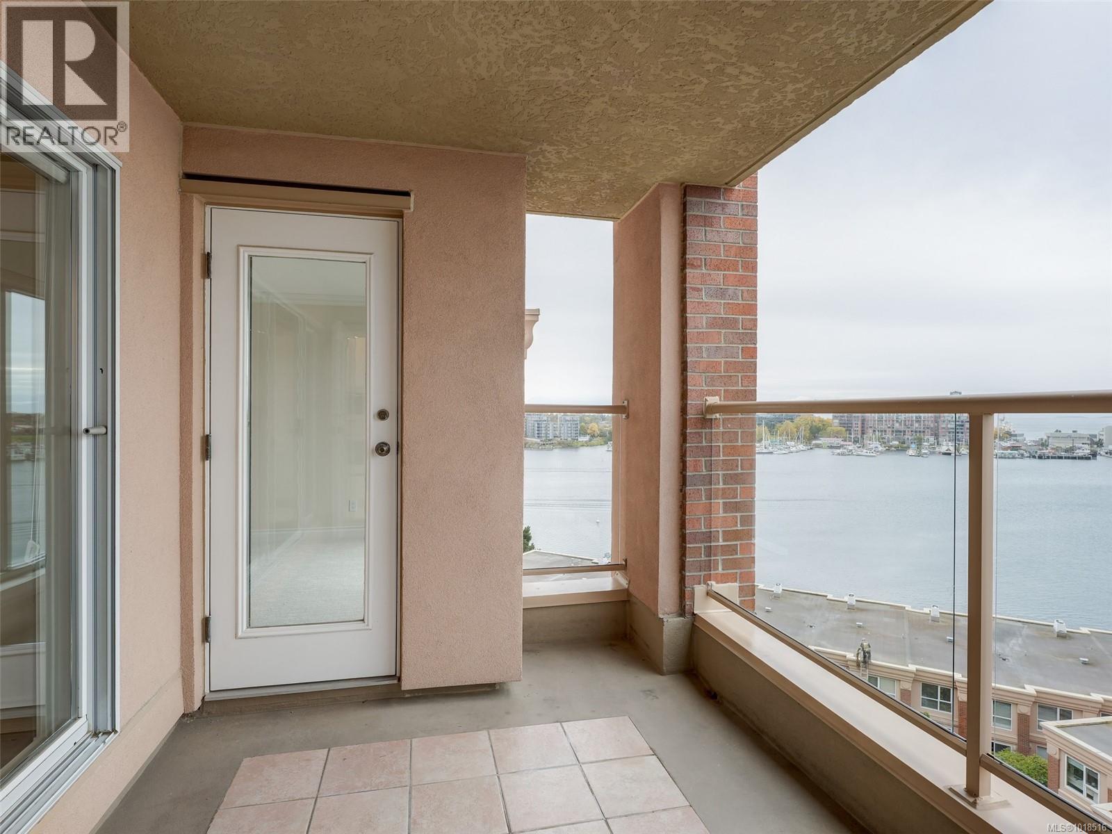 803 75 Songhees Road, Victoria