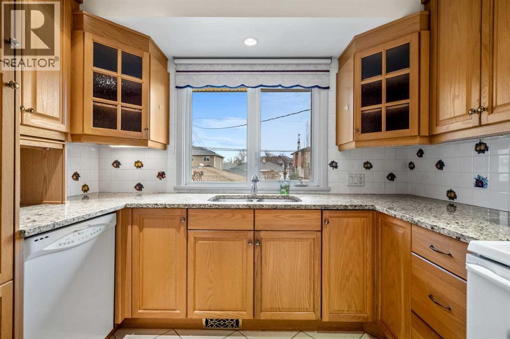 Single Family House Bungalow for Sale in  Richland Road NE Renfrew Calgary 