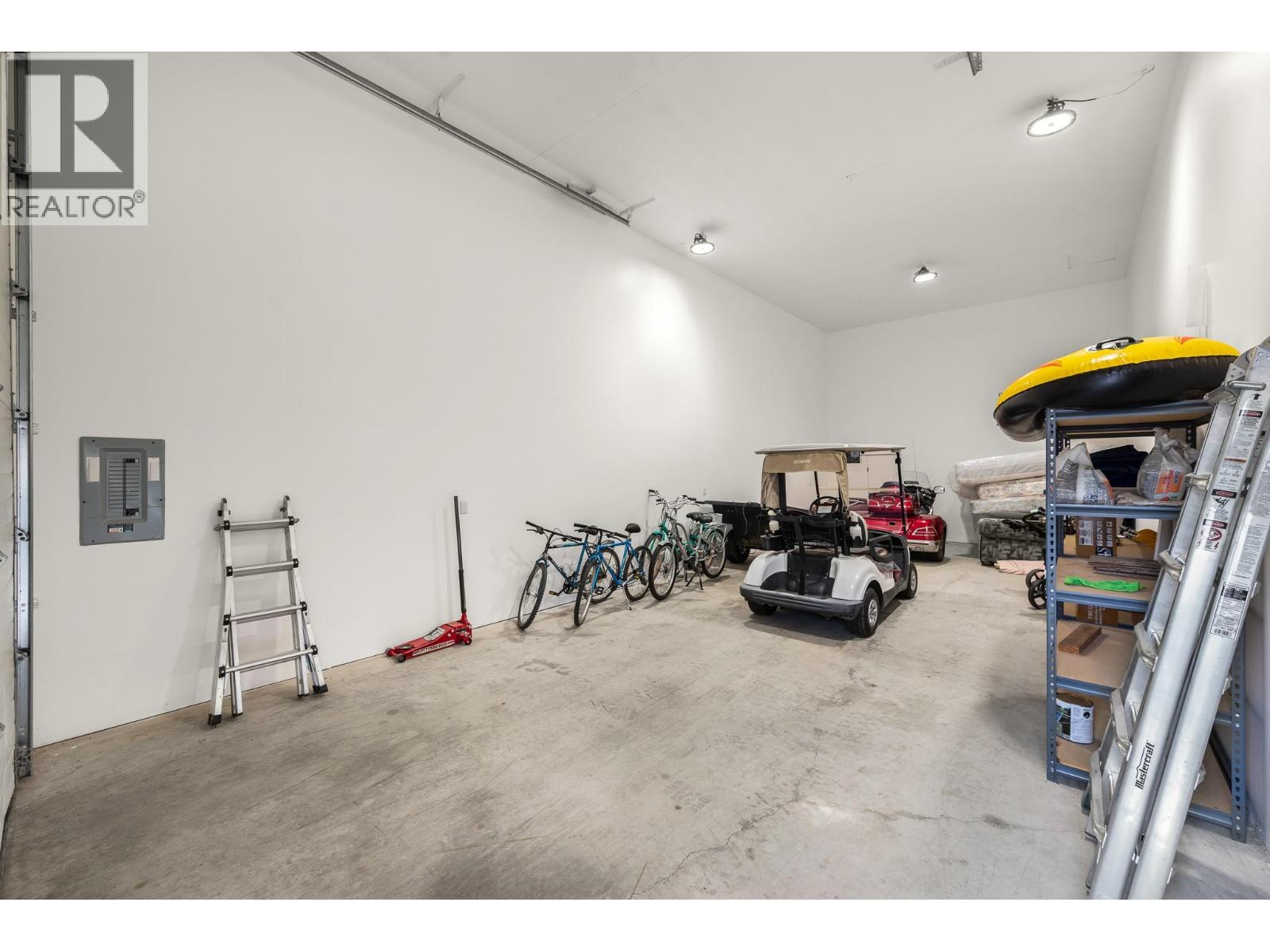 202 3473 Lakeview Place, Enderby