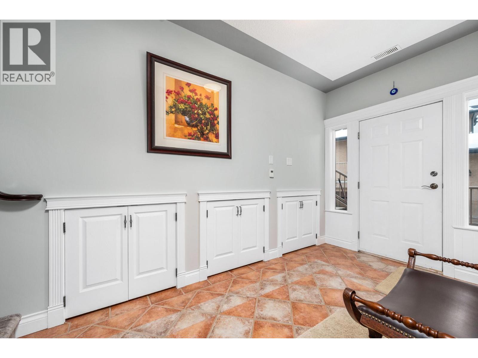 #202 3473 Lakeview Place - 4