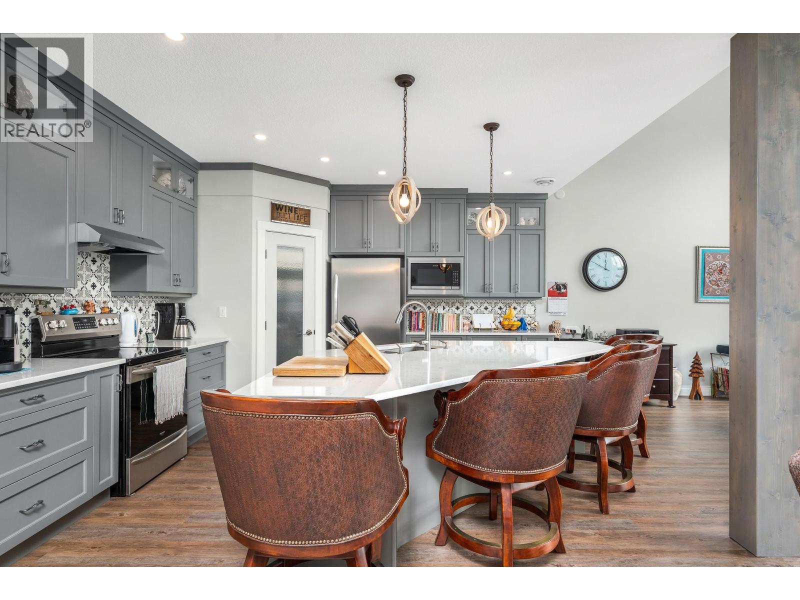 202 3473 Lakeview Place, Enderby