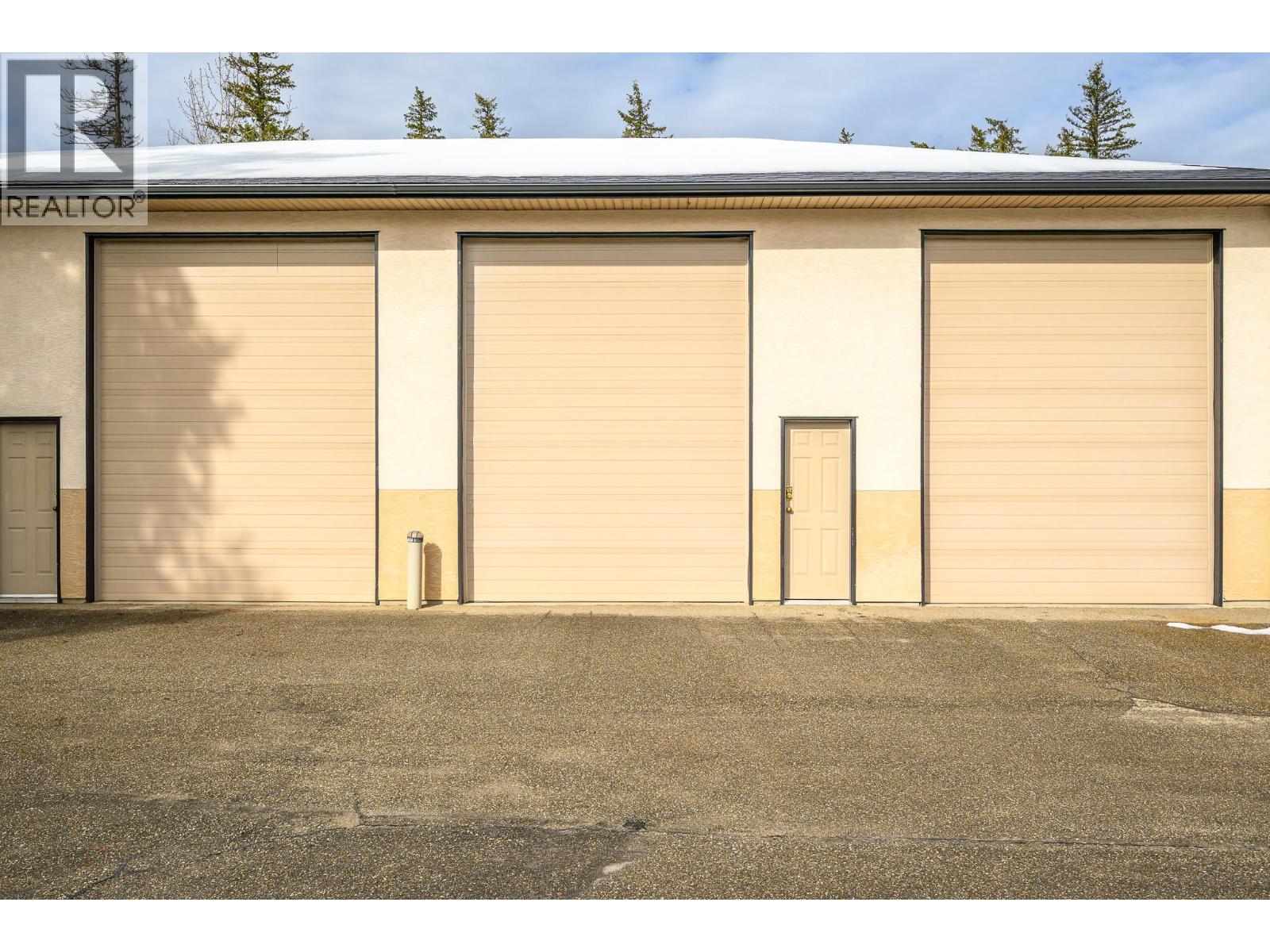 202 3473 Lakeview Place, Enderby