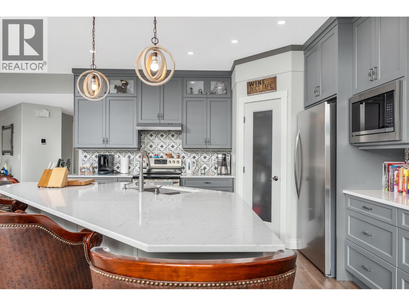 202 3473 Lakeview Place, Enderby