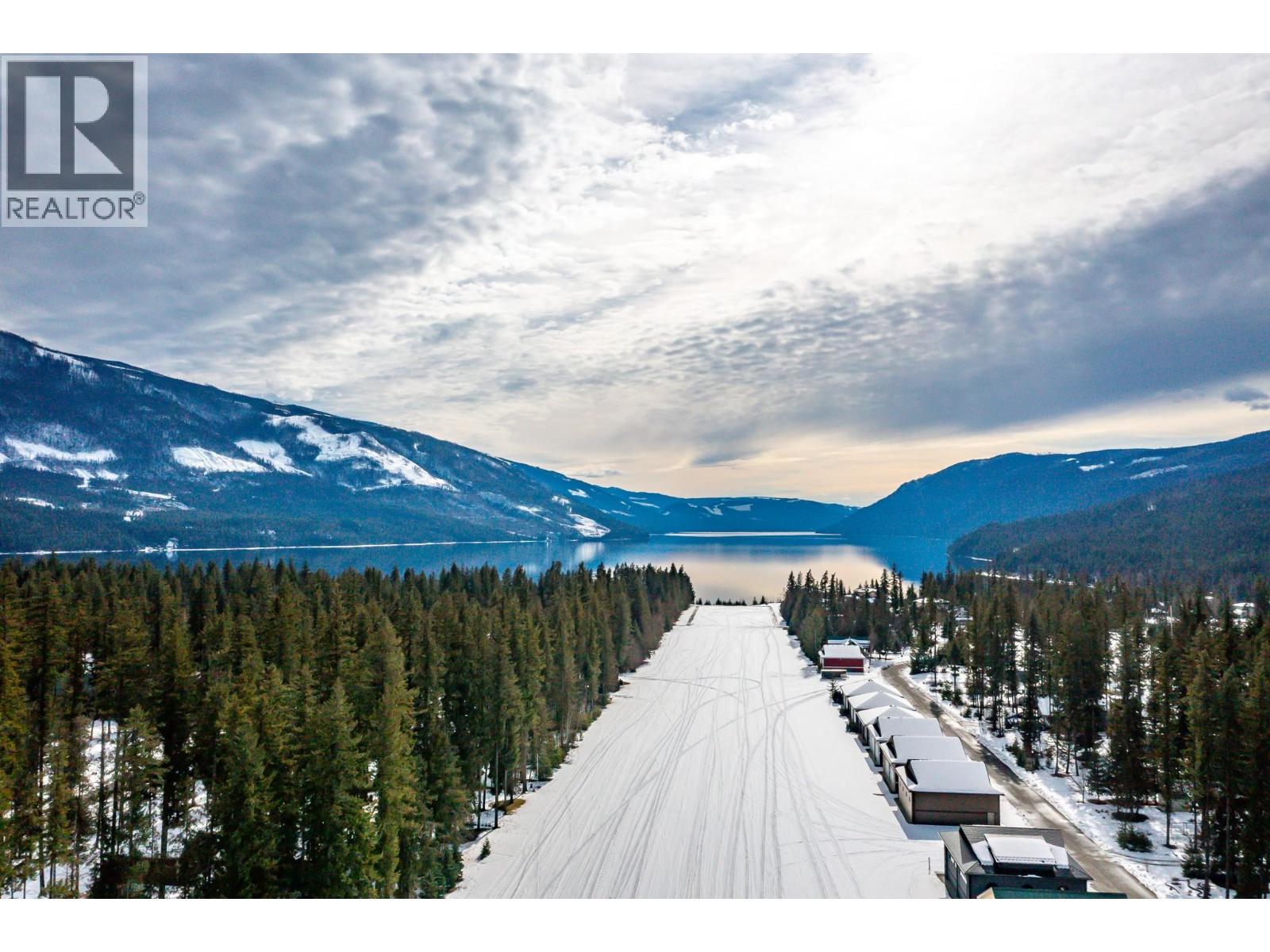 202 3473 Lakeview Place, Enderby