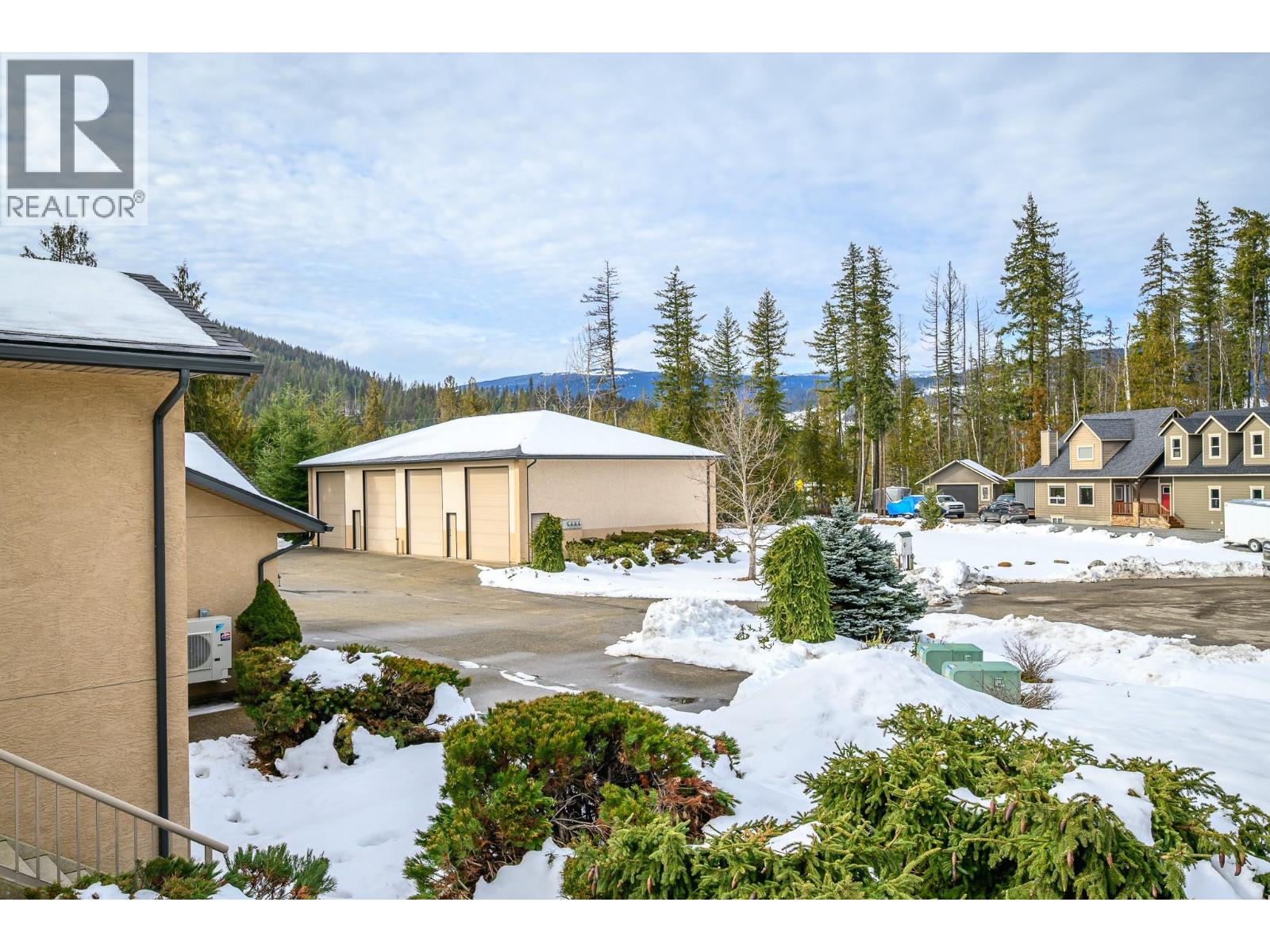 202 3473 Lakeview Place, Enderby