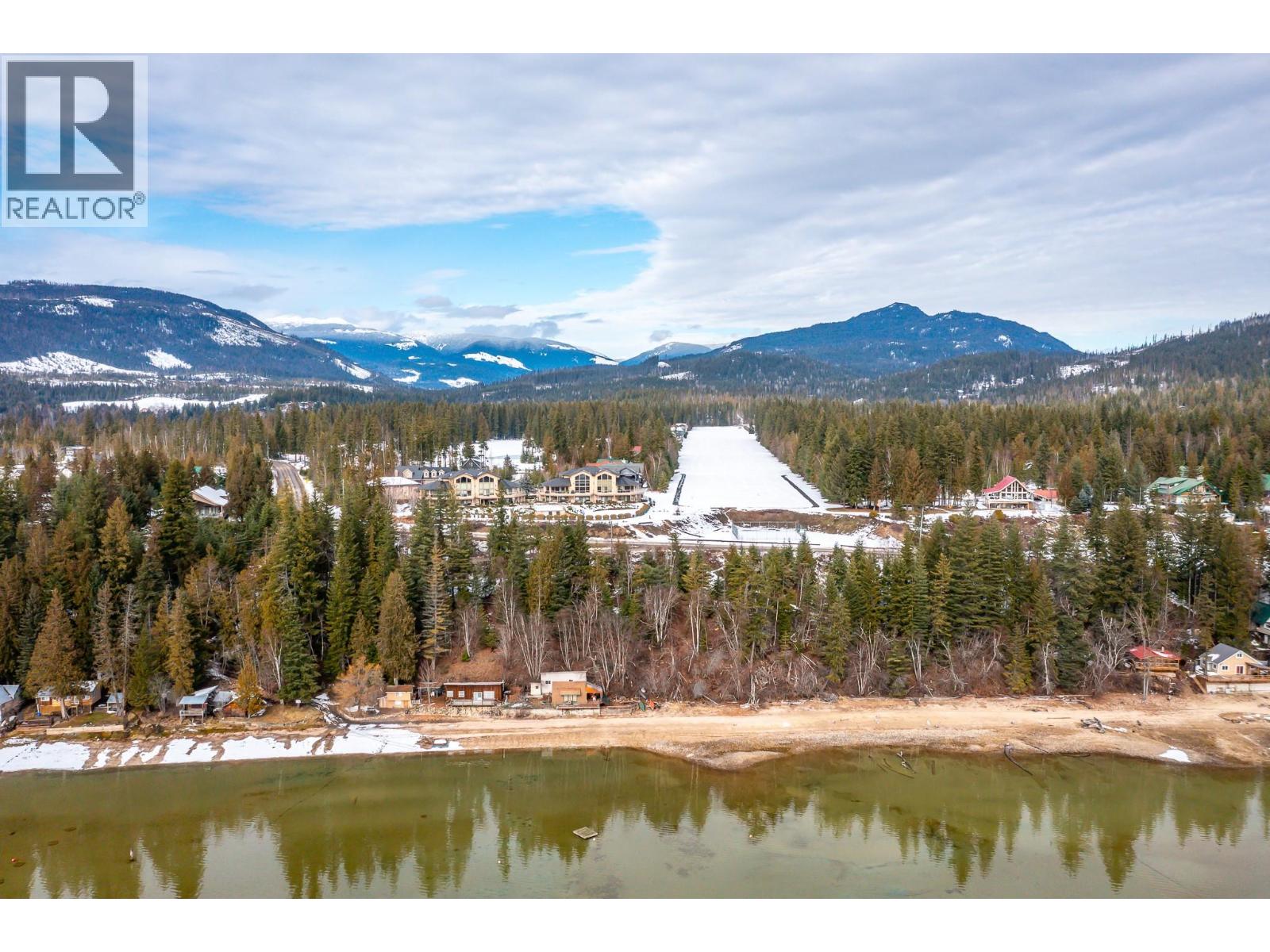 202 3473 Lakeview Place, Enderby