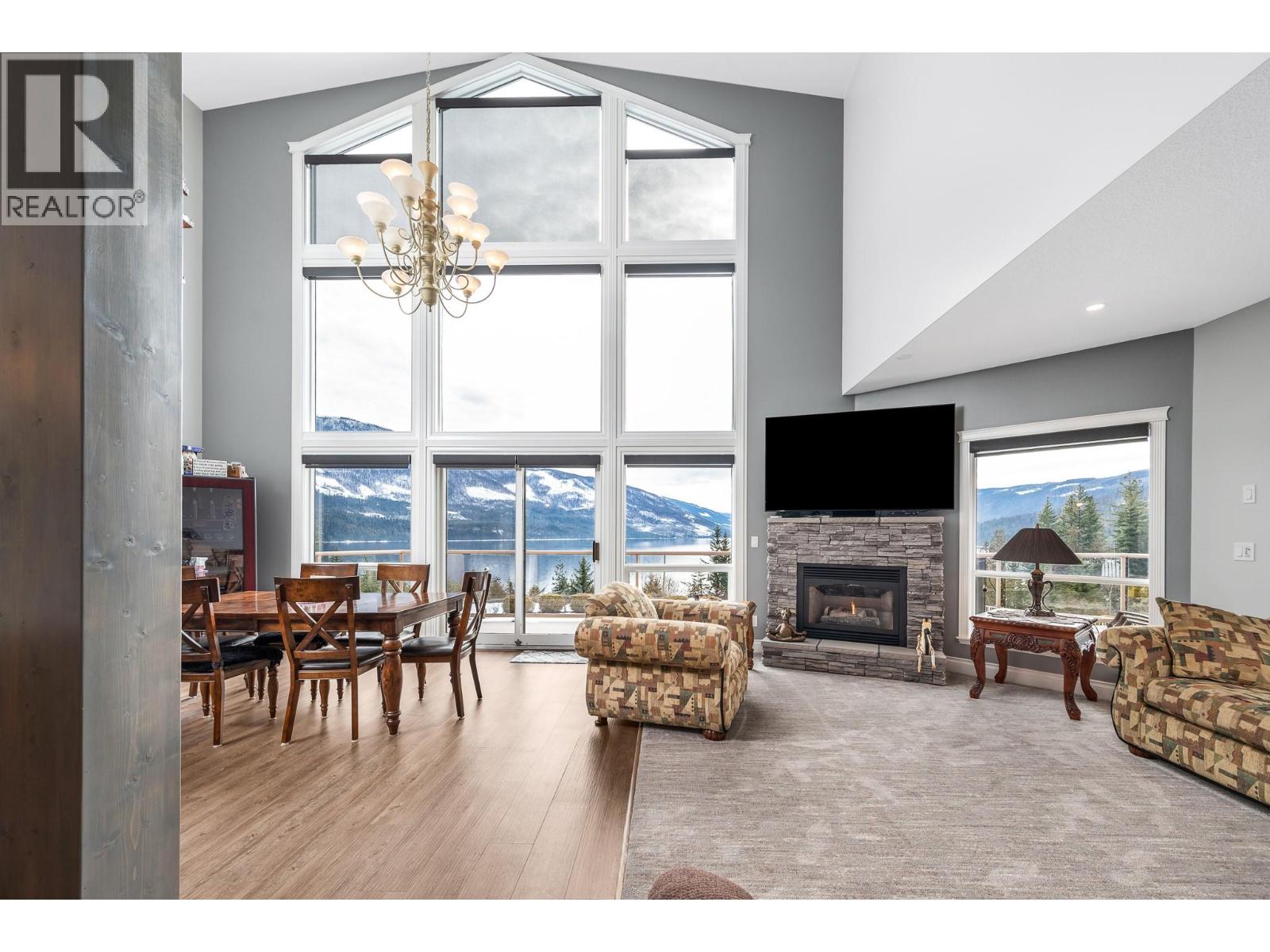 202 3473 Lakeview Place, Enderby