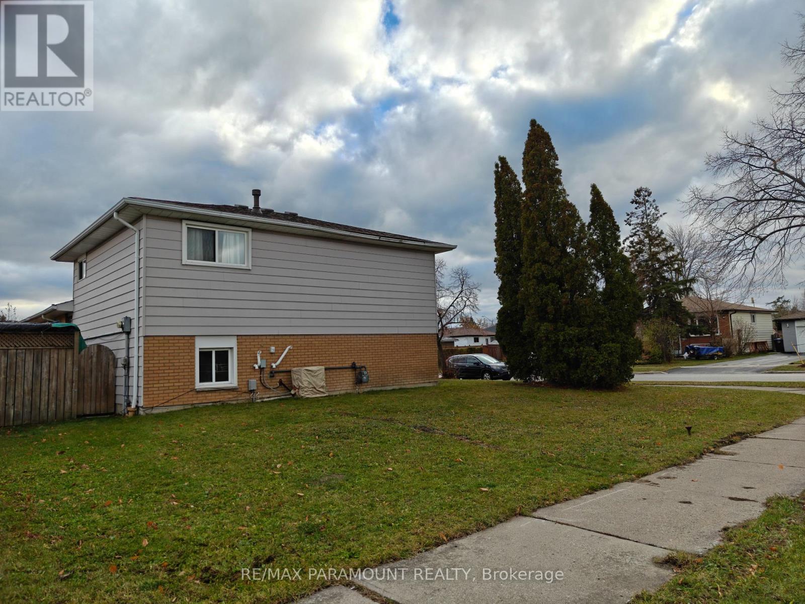 3447 MONICA DRIVE - Photo 2 of 43, Mississauga (Malton), Ontario