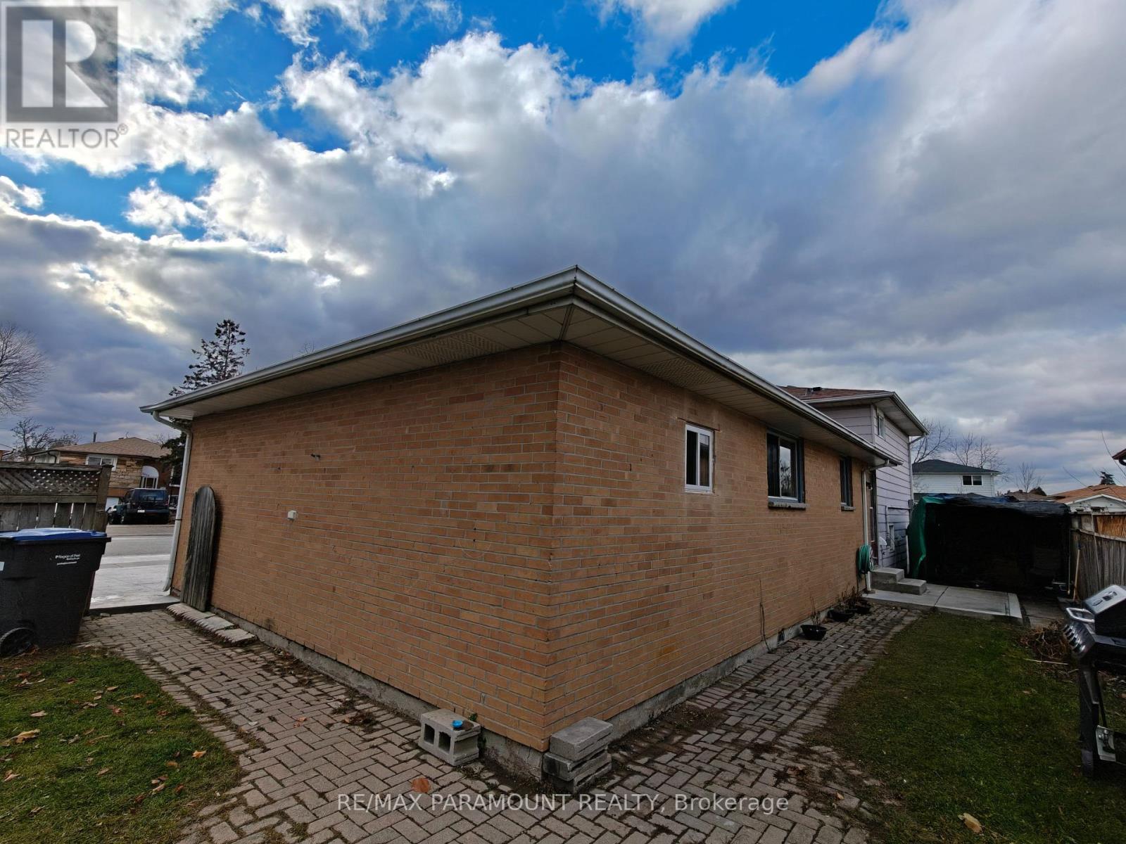 3447 MONICA DRIVE - Photo 5 of 43, Mississauga (Malton), Ontario