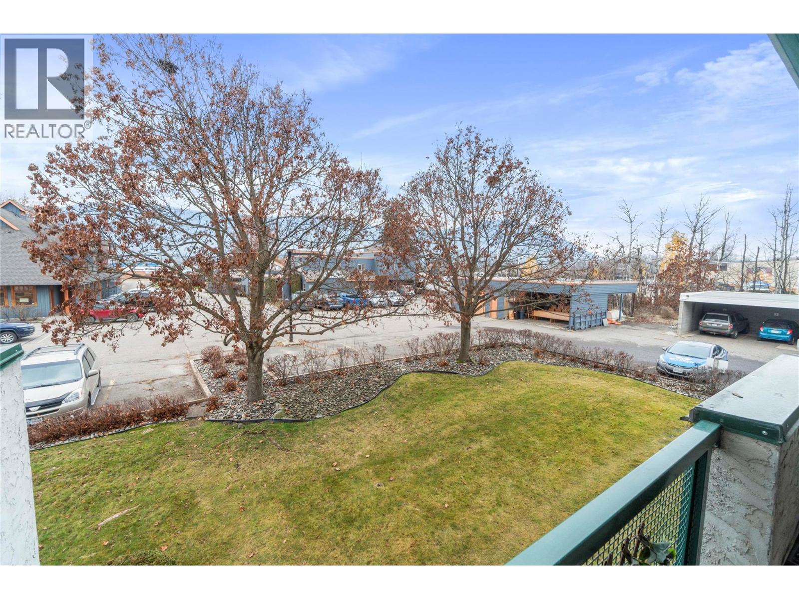 205 851 5 Avenue Southwest, Salmon Arm