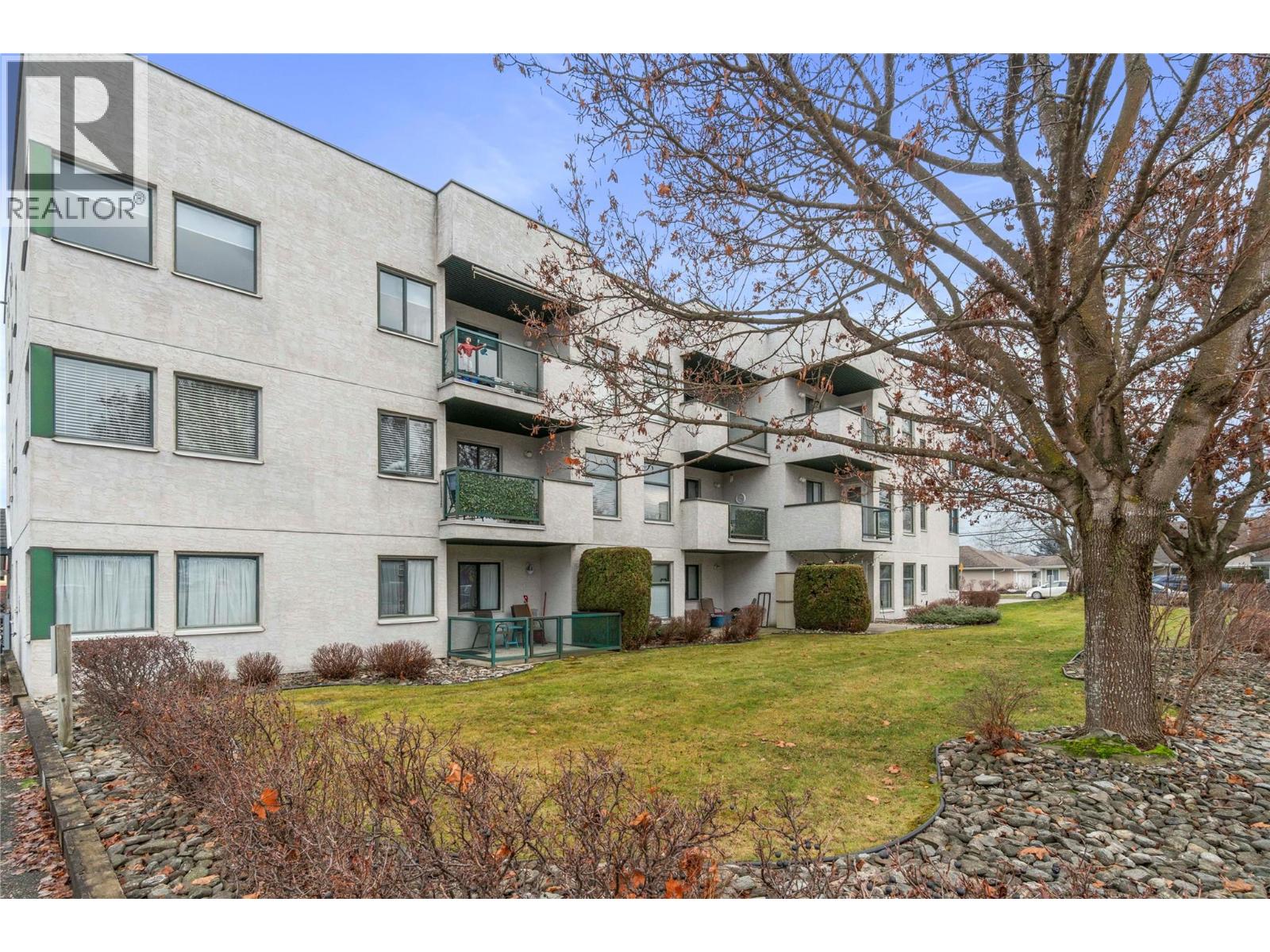 205 851 5 Avenue Southwest, Salmon Arm