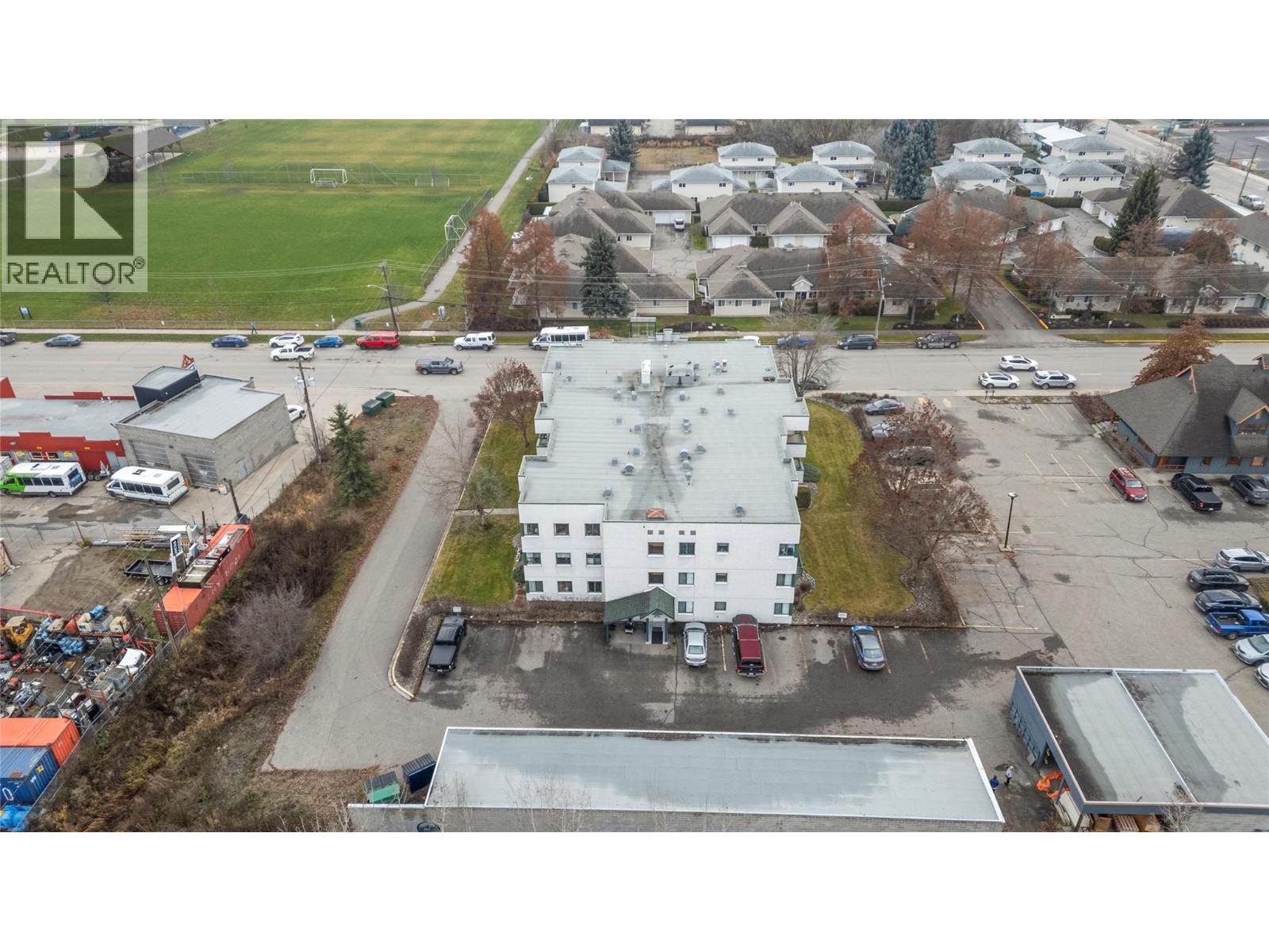 205 851 5 Avenue Southwest, Salmon Arm